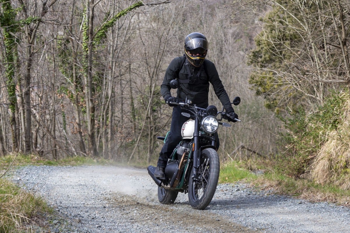 Royal Enfield Bear 650, la scrambler con 48 CV e un prezzo da urlo (ed è fatta dannatamente bene) +VIDEO+